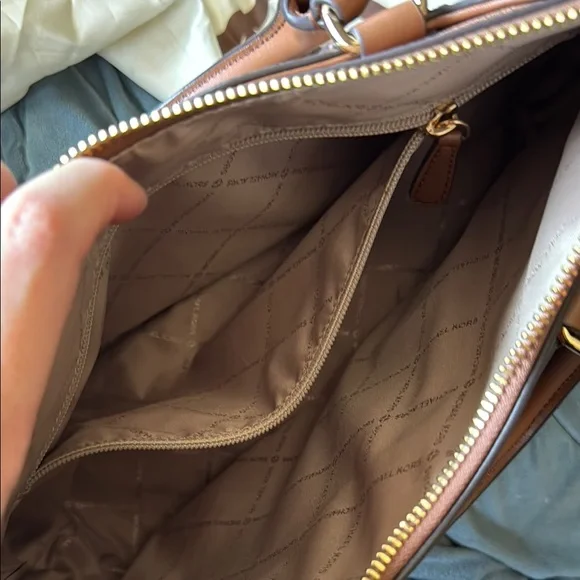 Michael Kors Signature Brown Shoulder Bag - Picture 3 of 3